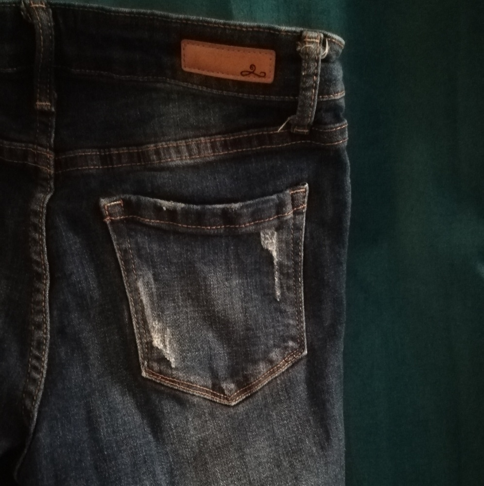 Pretty Perfect Ripped Blue Jeans - Picture 2 of 4